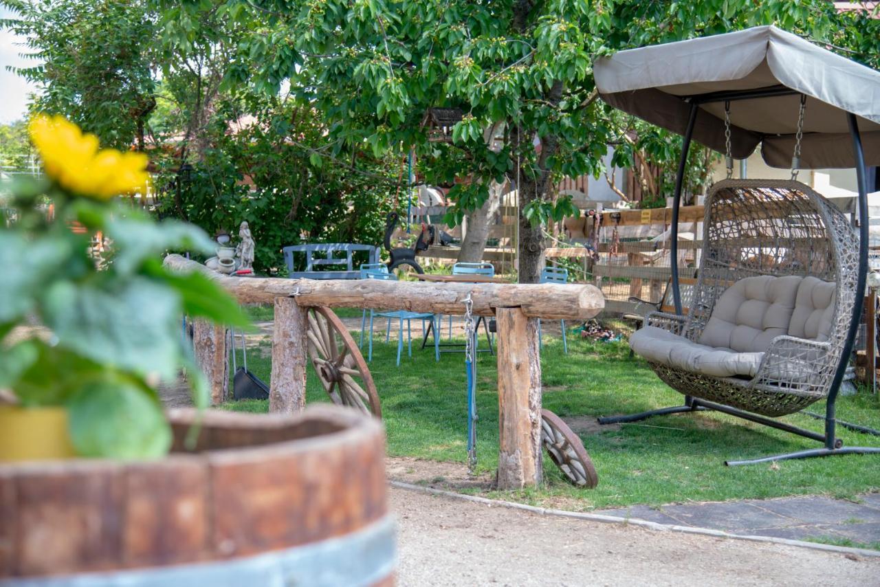 Ranchzimmer Am Hippo-Campus Reit- Und Therapiezentrum Deutsch Haslau Bagian luar foto
