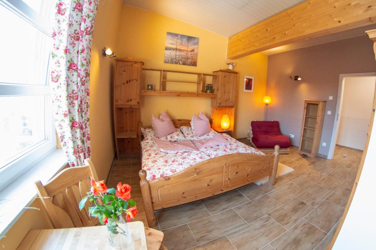 Ranchzimmer Am Hippo-Campus Reit- Und Therapiezentrum Deutsch Haslau Bagian luar foto
